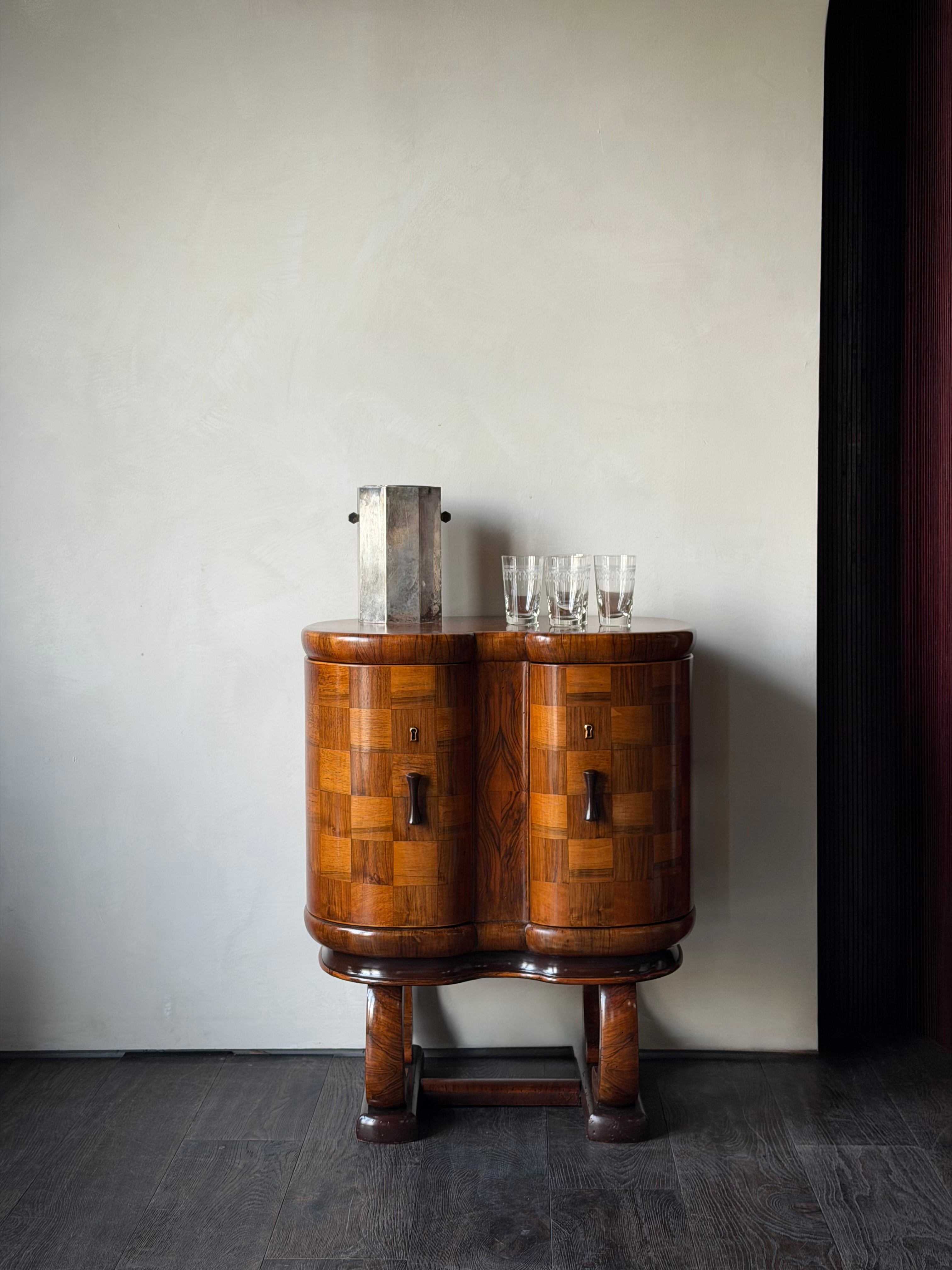 Italian Art Deco Bar