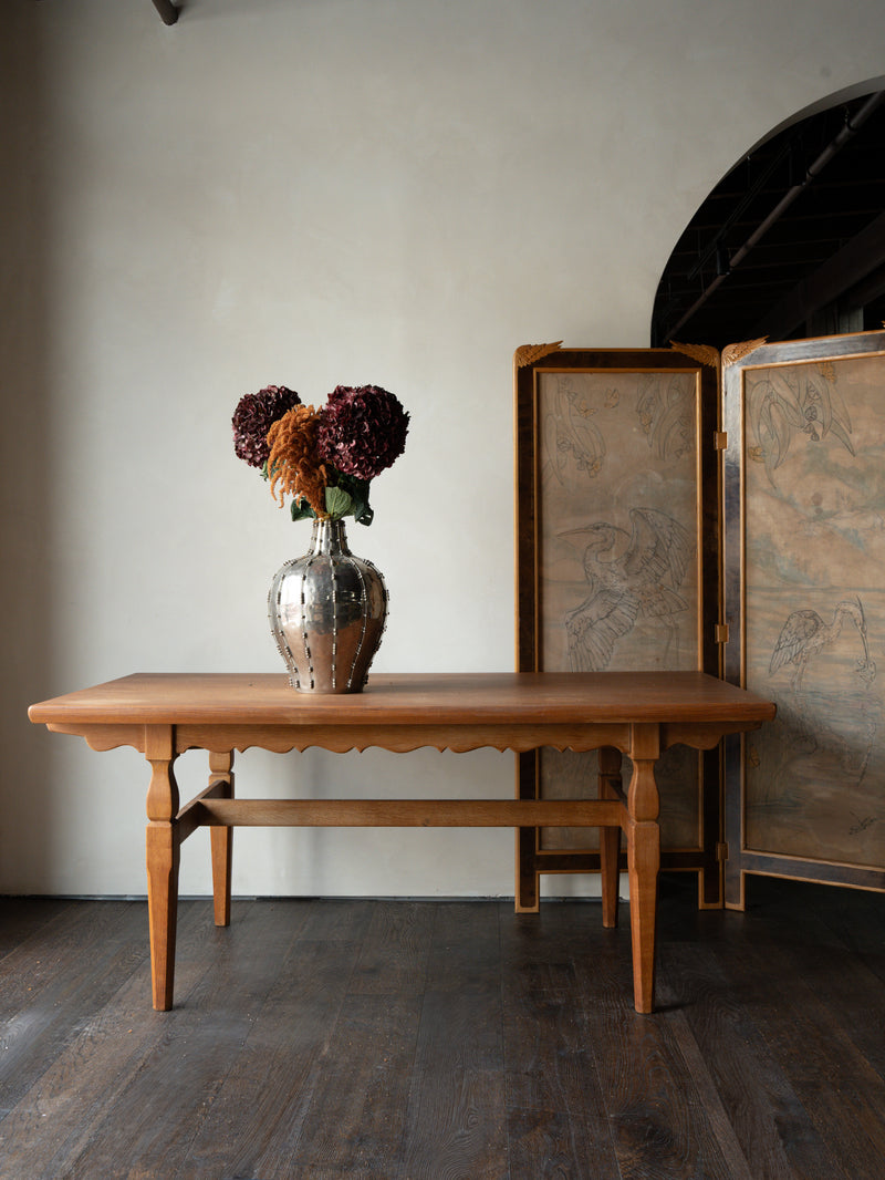 Extendable Oak Dining Table in the style of Henning Kjaernulf