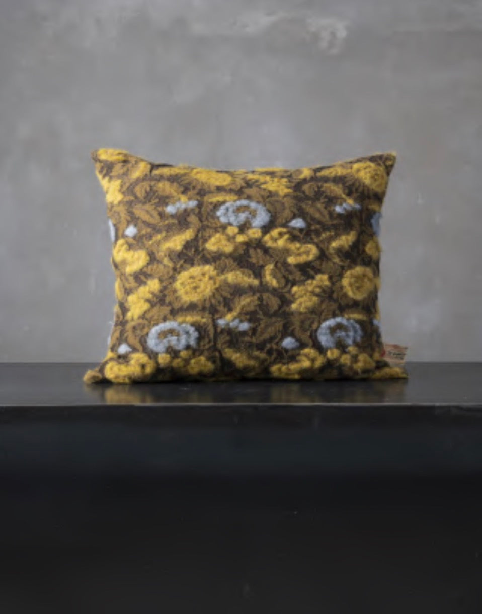 House of Lyria Pillow - ARECA