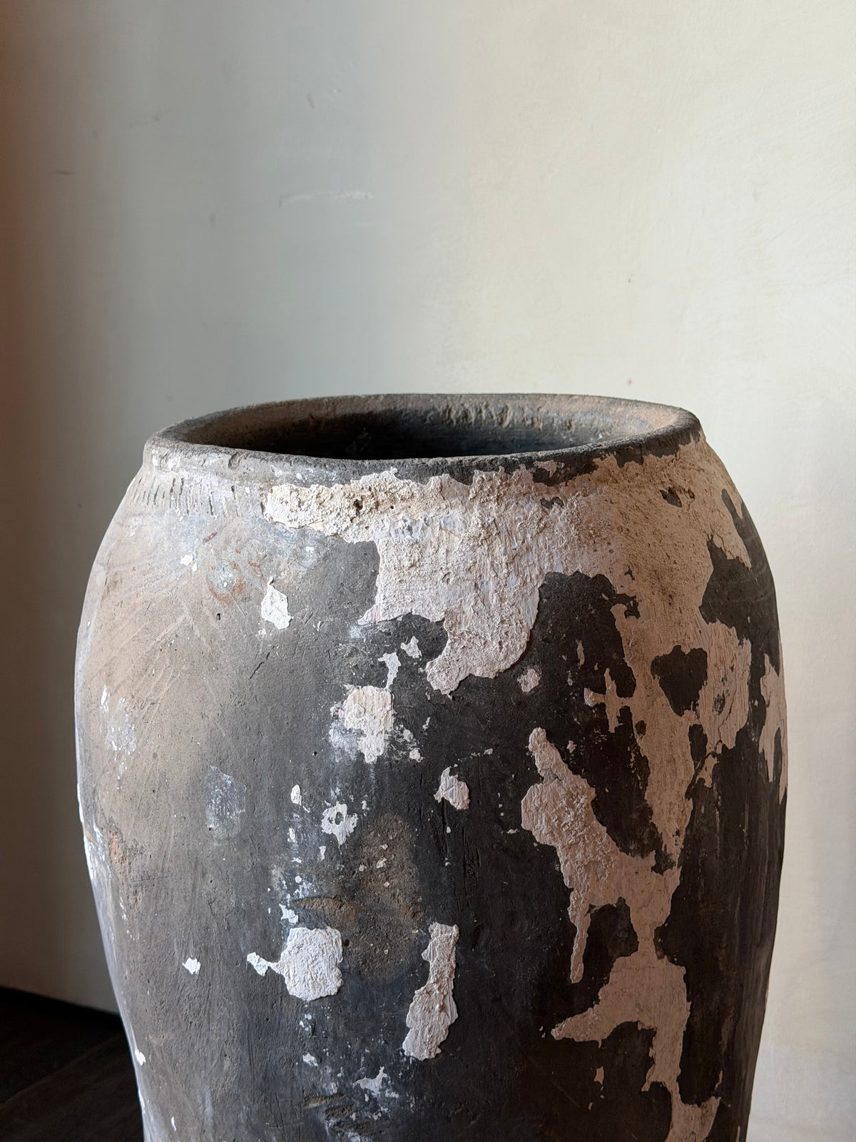 Antique Large Terracotta Pot in Dark Charcoal