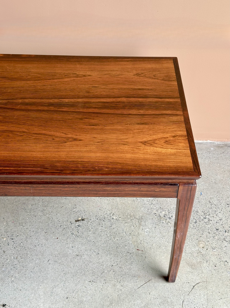 Extendable Rosewood Coffee Table in the style of Ole Wanscher