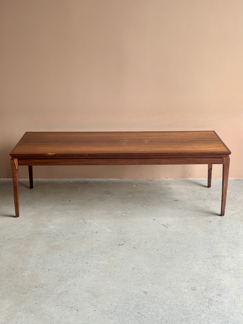 Extendable Rosewood Coffee Table in the style of Ole Wanscher